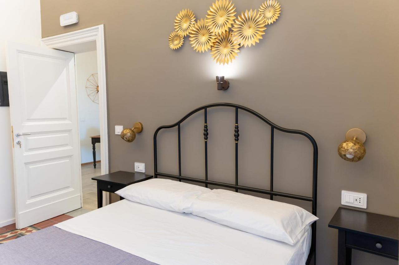 Ursino'S Luxury Bed & Breakfast Catania Bagian luar foto