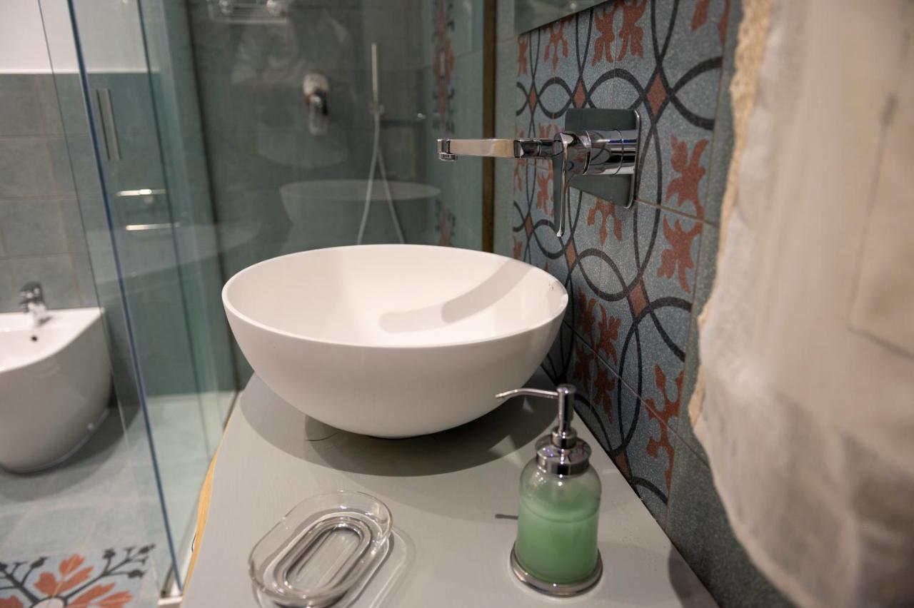 Ursino'S Luxury Bed & Breakfast Catania Bagian luar foto