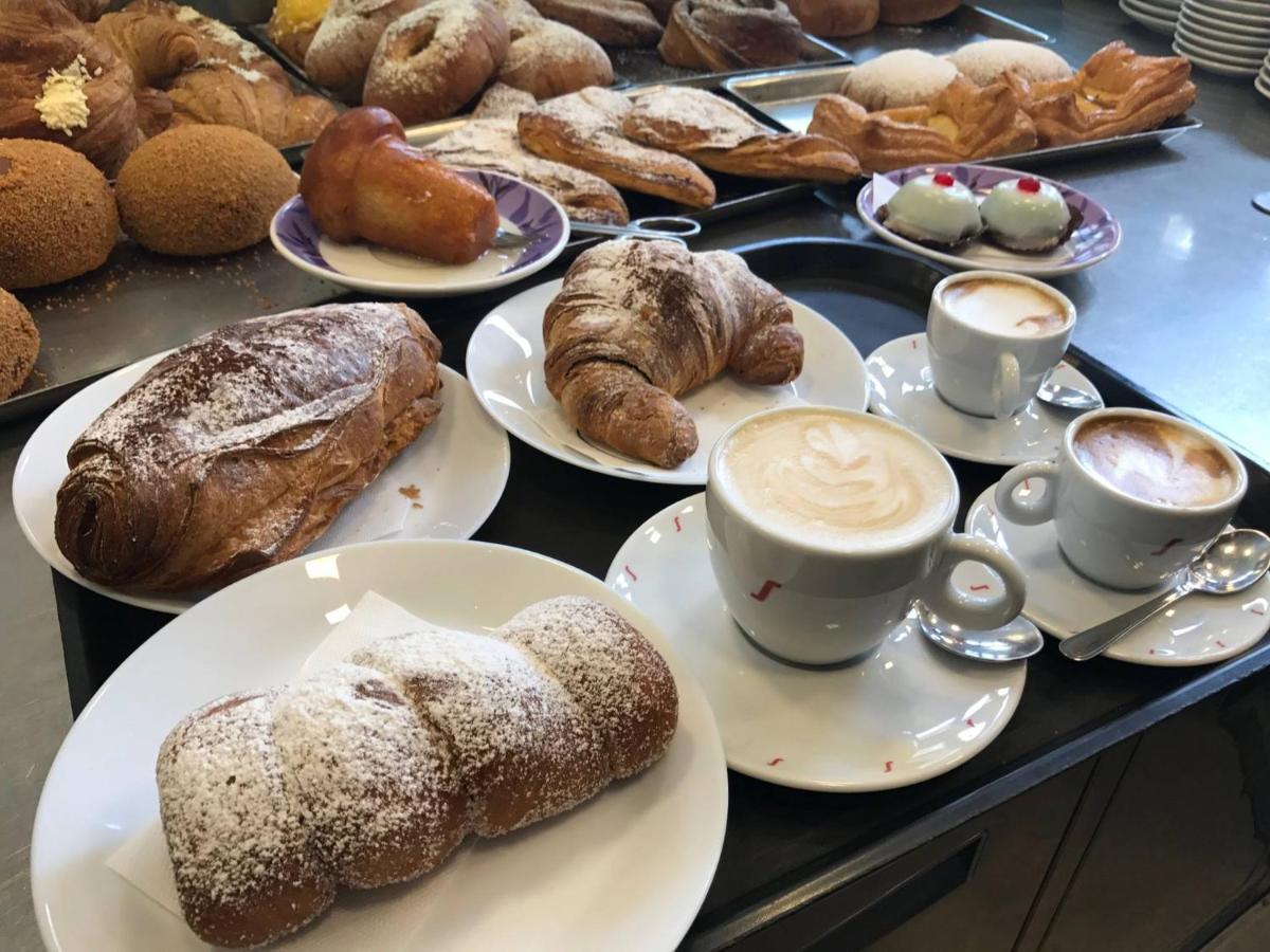 Ursino'S Luxury Bed & Breakfast Catania Bagian luar foto
